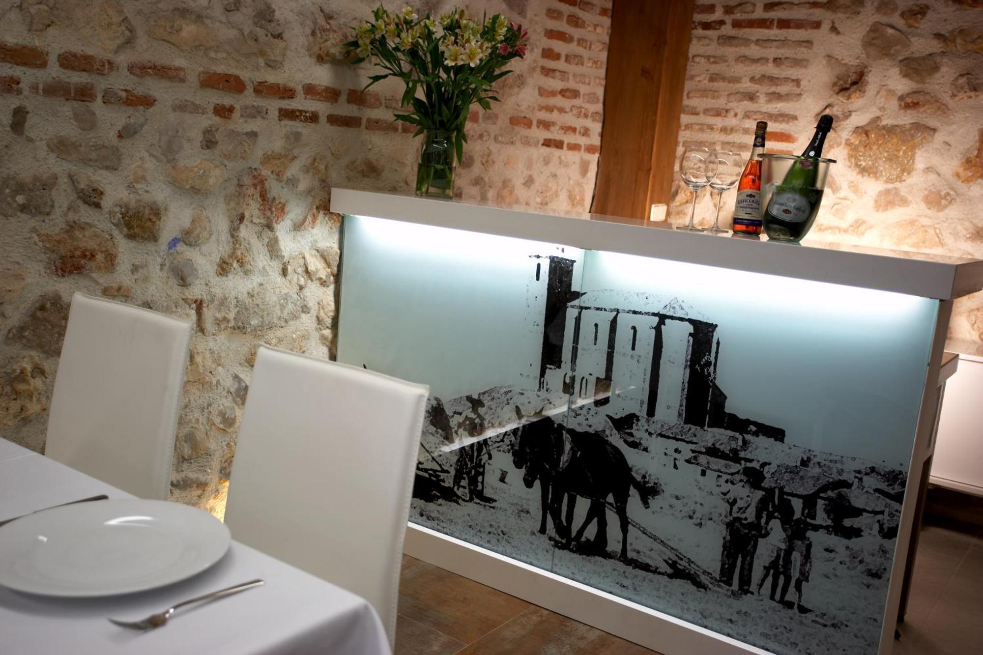 El Pontifical Otel Santos De La Humosa Dış mekan fotoğraf
